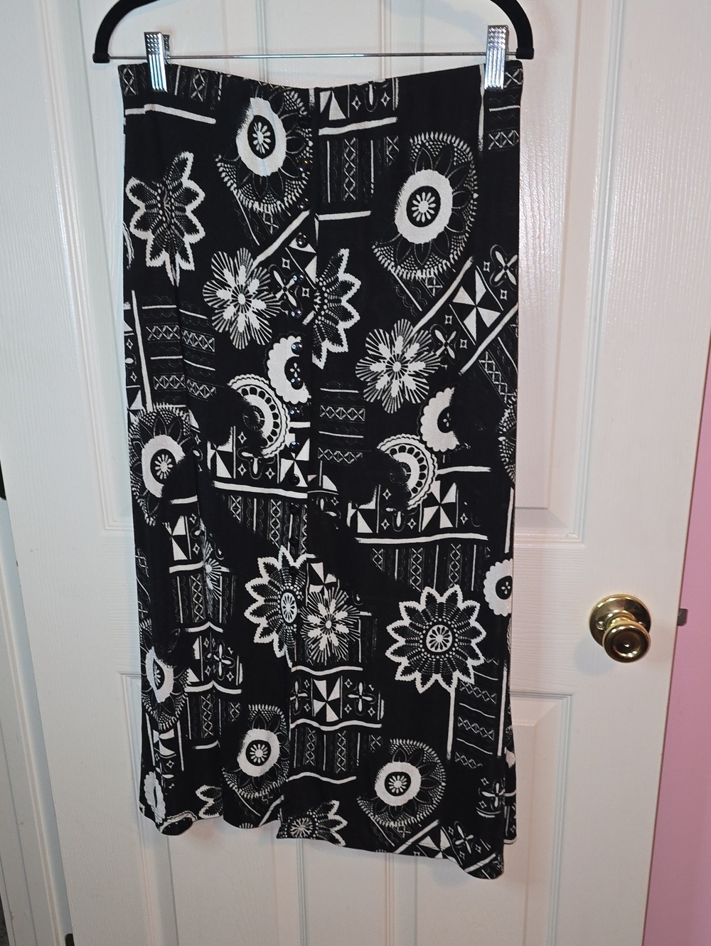 Notations Black and White Patterned Skirt
